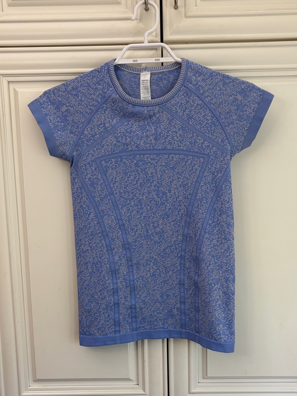 Ivivva by Lululemon girl’s fly tech t-shirt 🍋